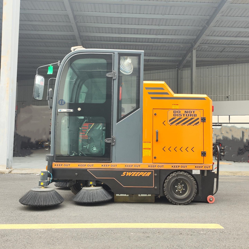 榮事達工業掃地機解決地面灰塵多有石塊的清掃難題 榮事達工業掃地機解決地面灰塵多有石塊的清掃難題.jpg